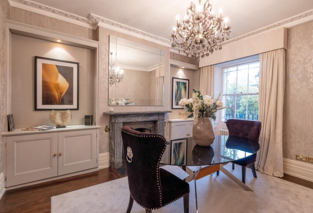 Chester Place, Regent's Park, London