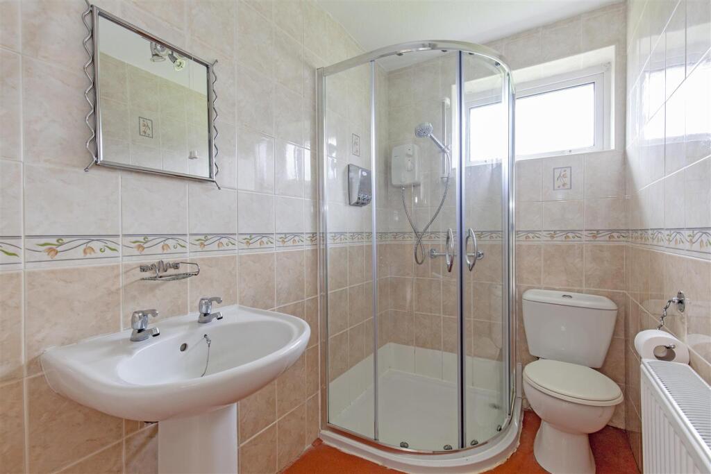 Shower Room-1.jpg