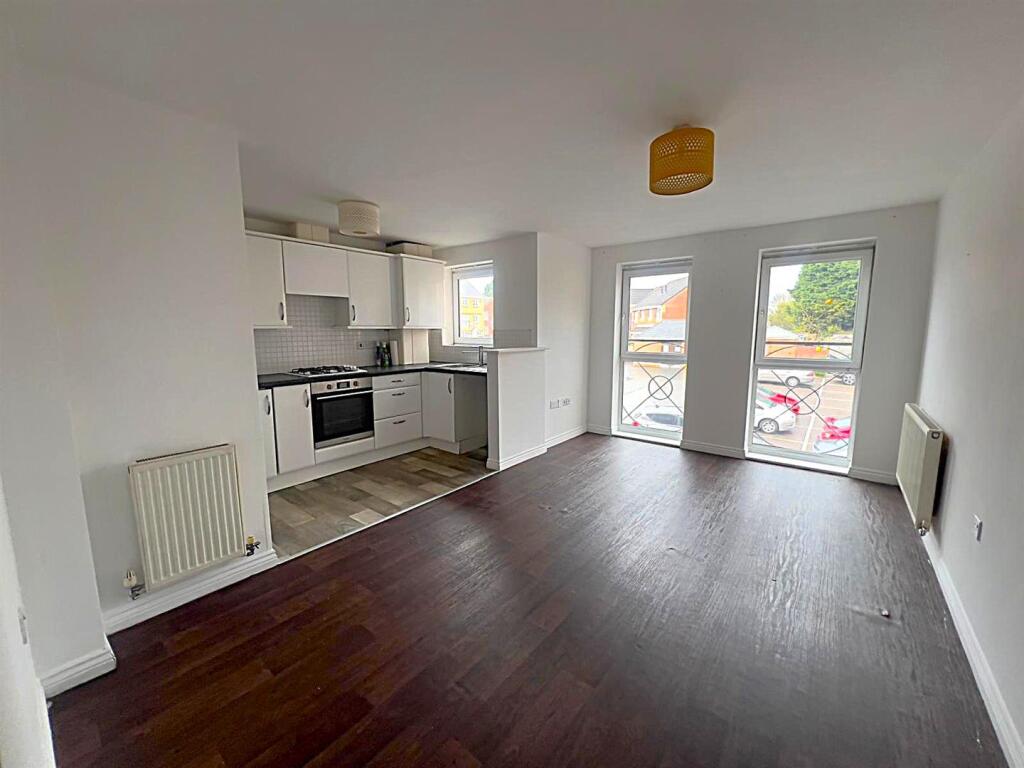Thackhall Street, Stoke - Lounge &amp; Kitchen.jpg