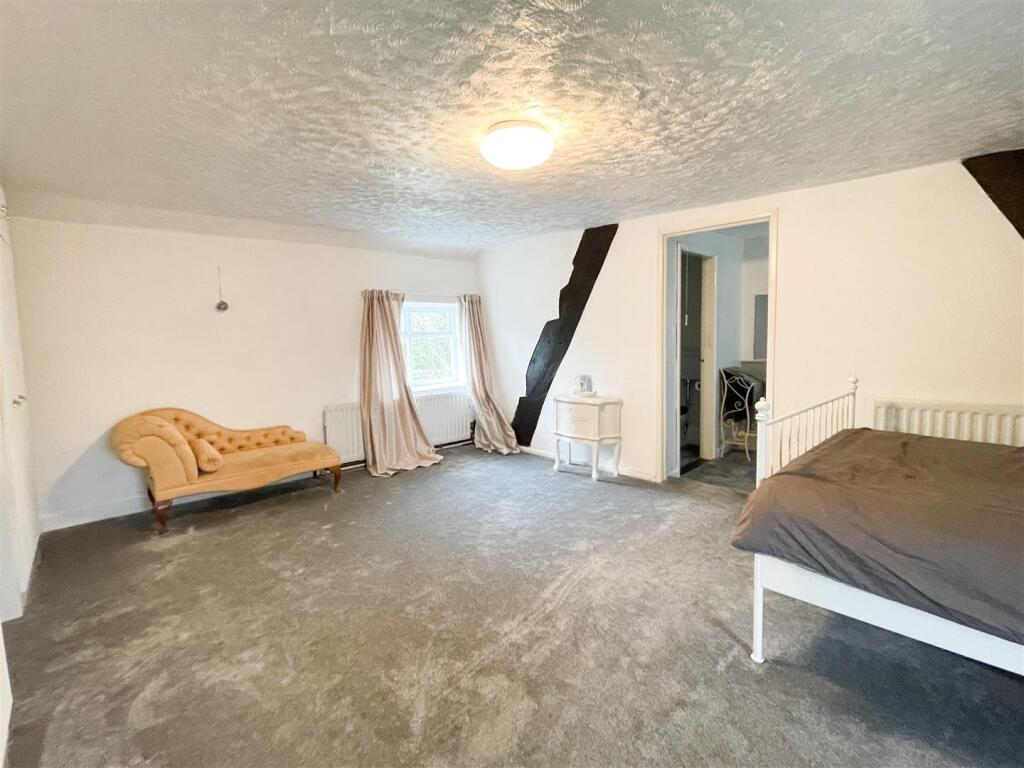 bed11.jpg