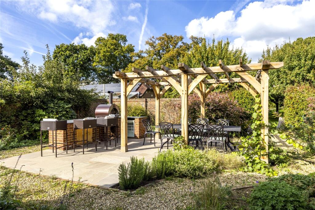 Outdoor Entertaining