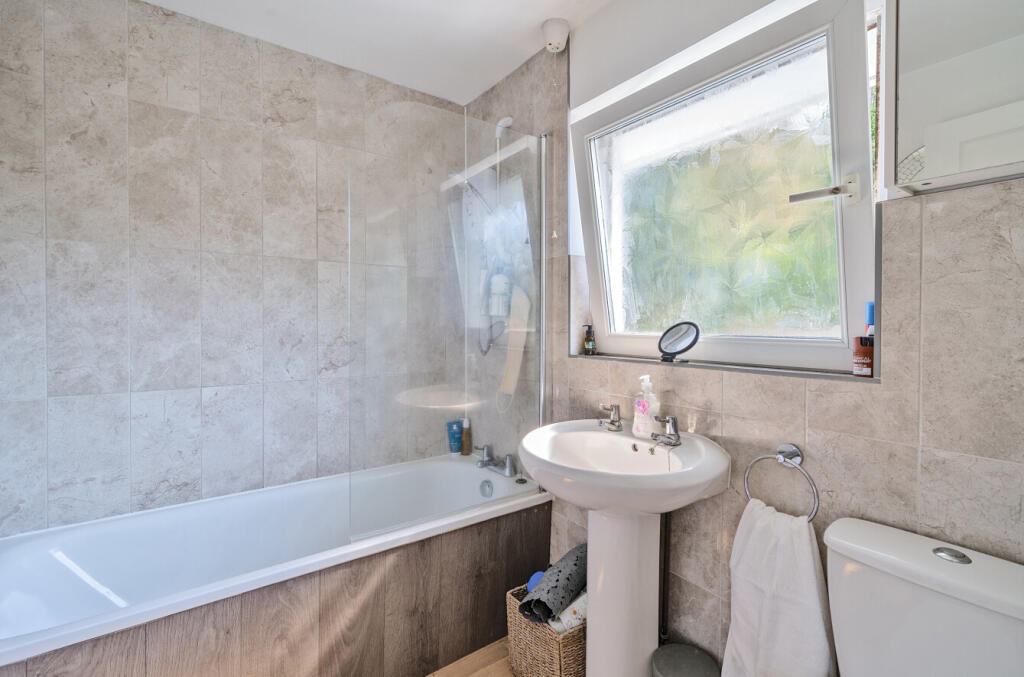 12-681dec5e4c5a8-...