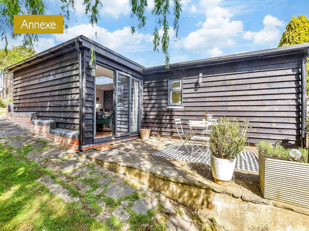 Annexe Exterior