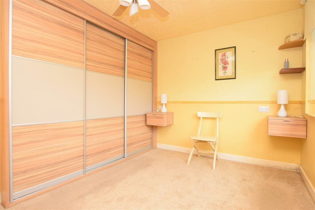 Bedroom 1.JPG