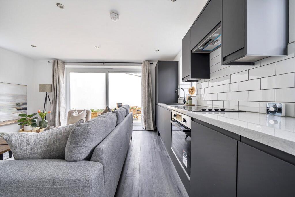 Living Room/Kitchen