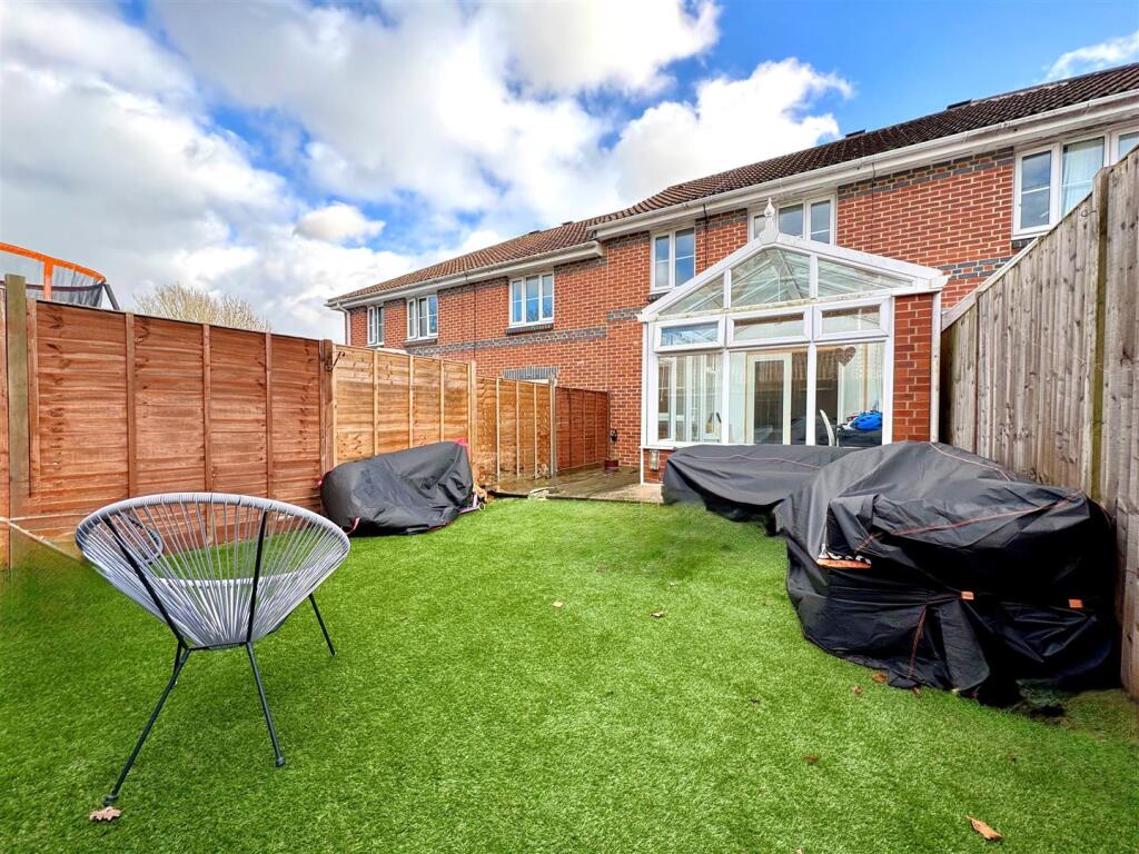 Saffron Way, Whiteley