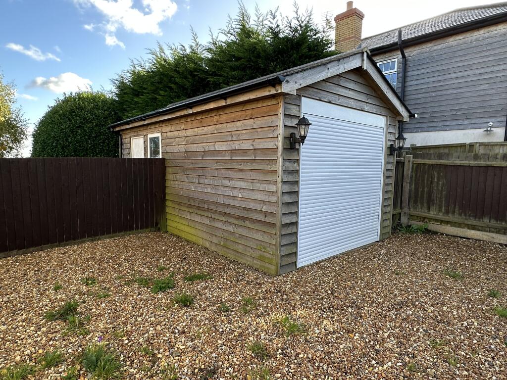 Garage.JPG