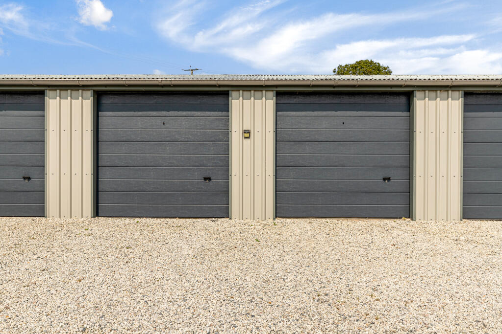 A10 - Elder Hareston Farm Barns, Hareston, Yealmpt