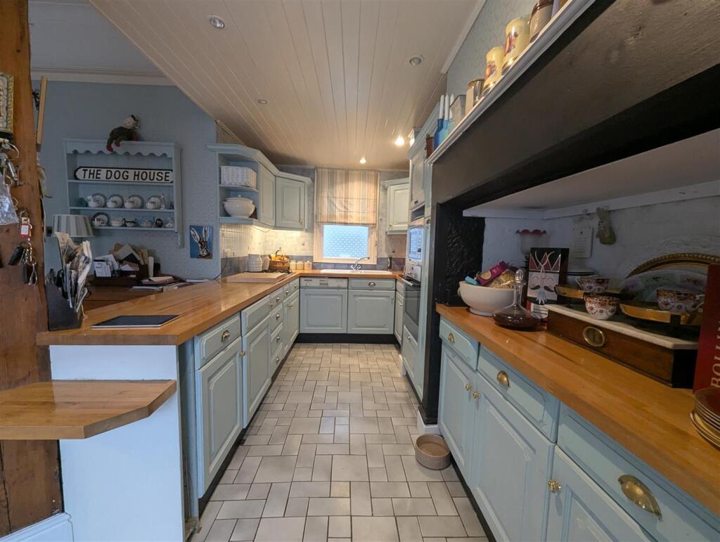 Kitchen/Breakfast Room