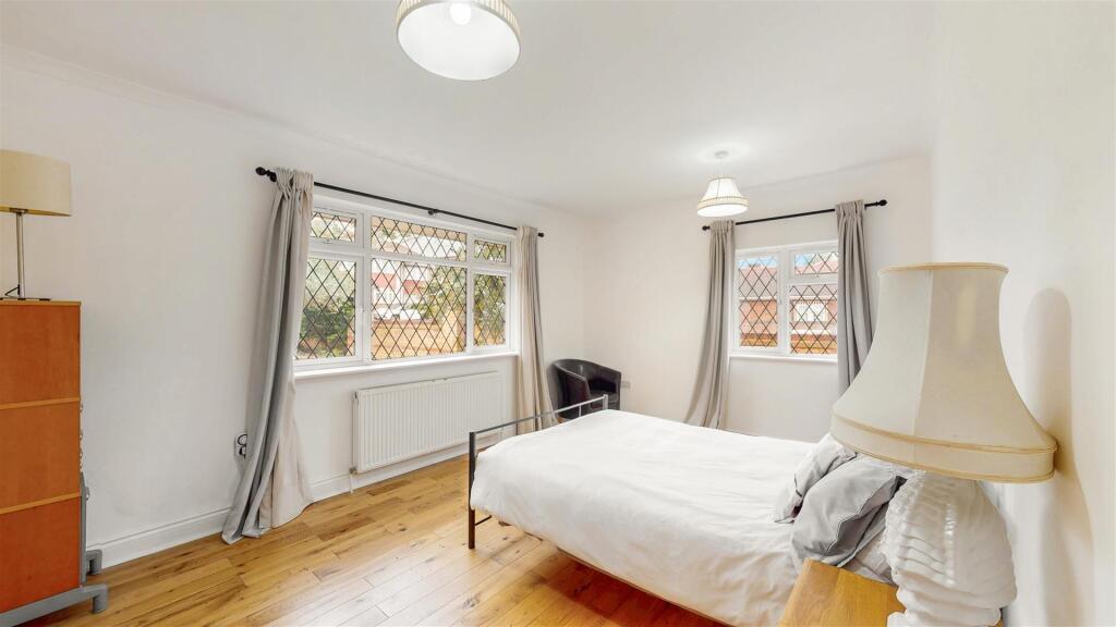 Bedroom 2-.jpg