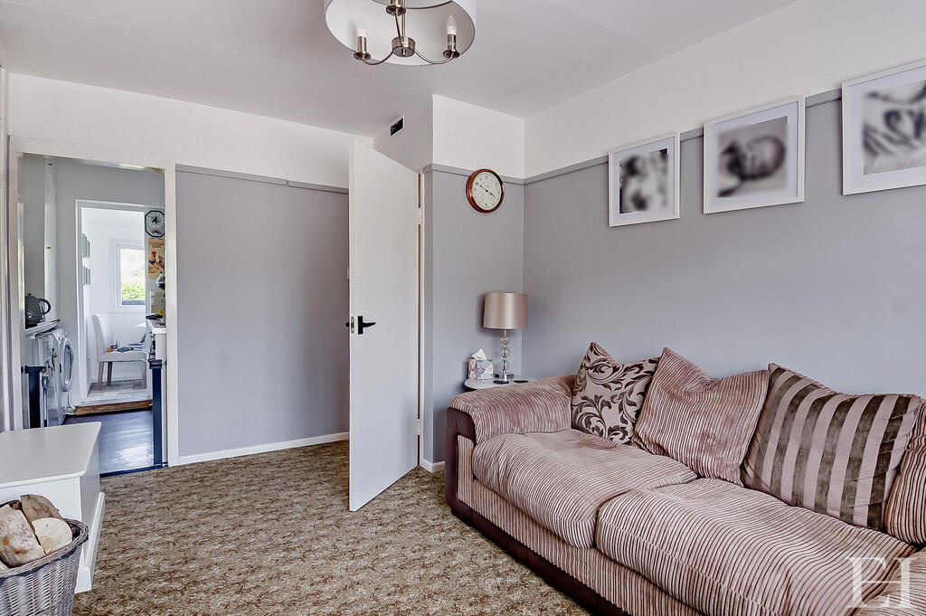 8652526-interiorW...