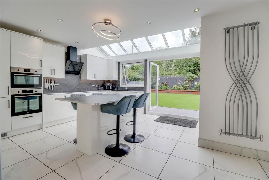 16 MAPLE LANE WICKFORD-29.jpg