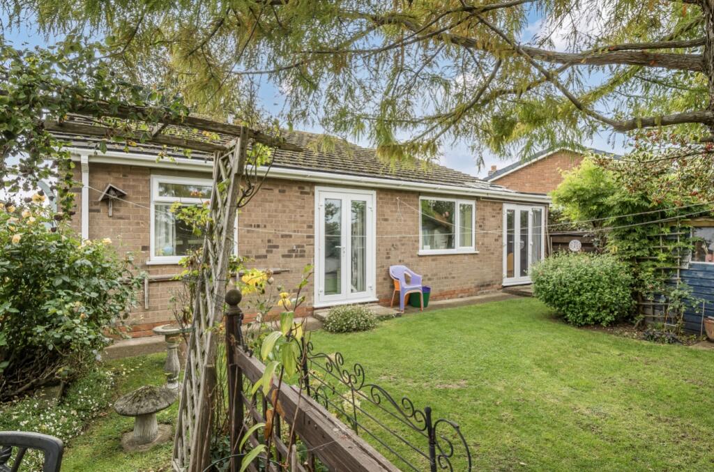 1361416-8-68dd643335504