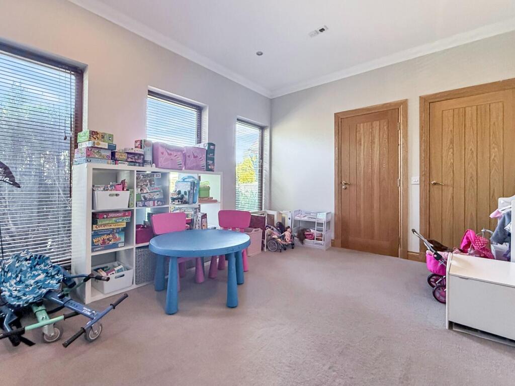 Playroom/Bedroom
