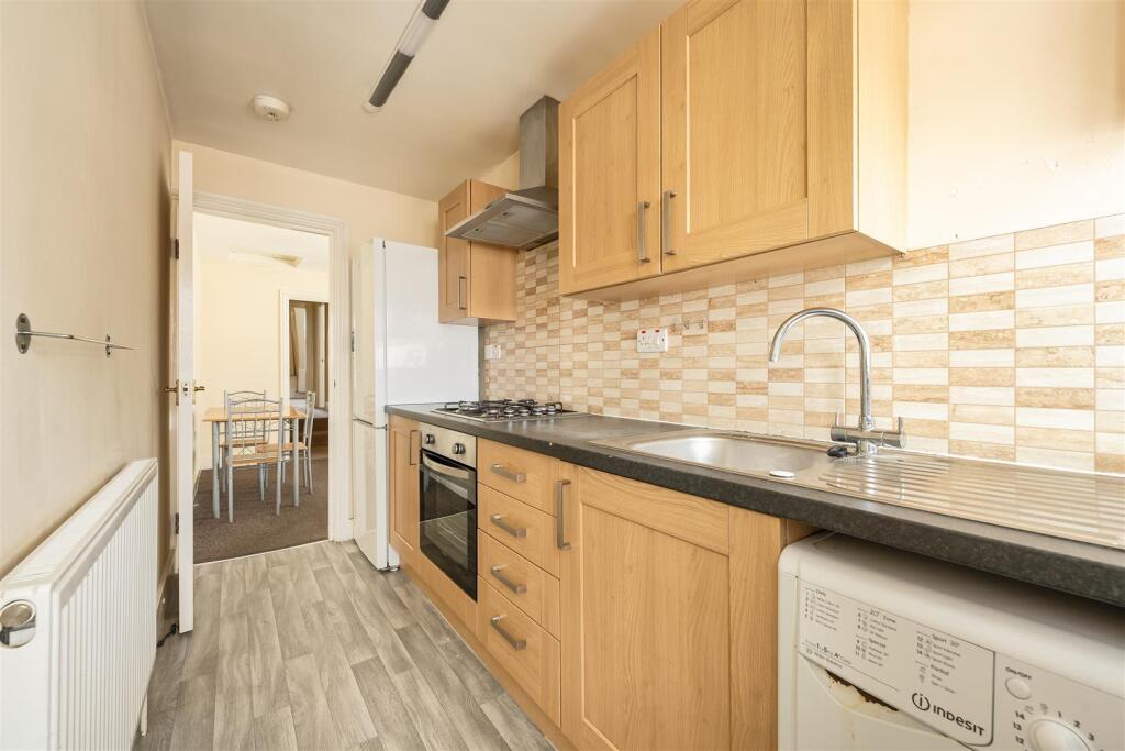 Green Street E7