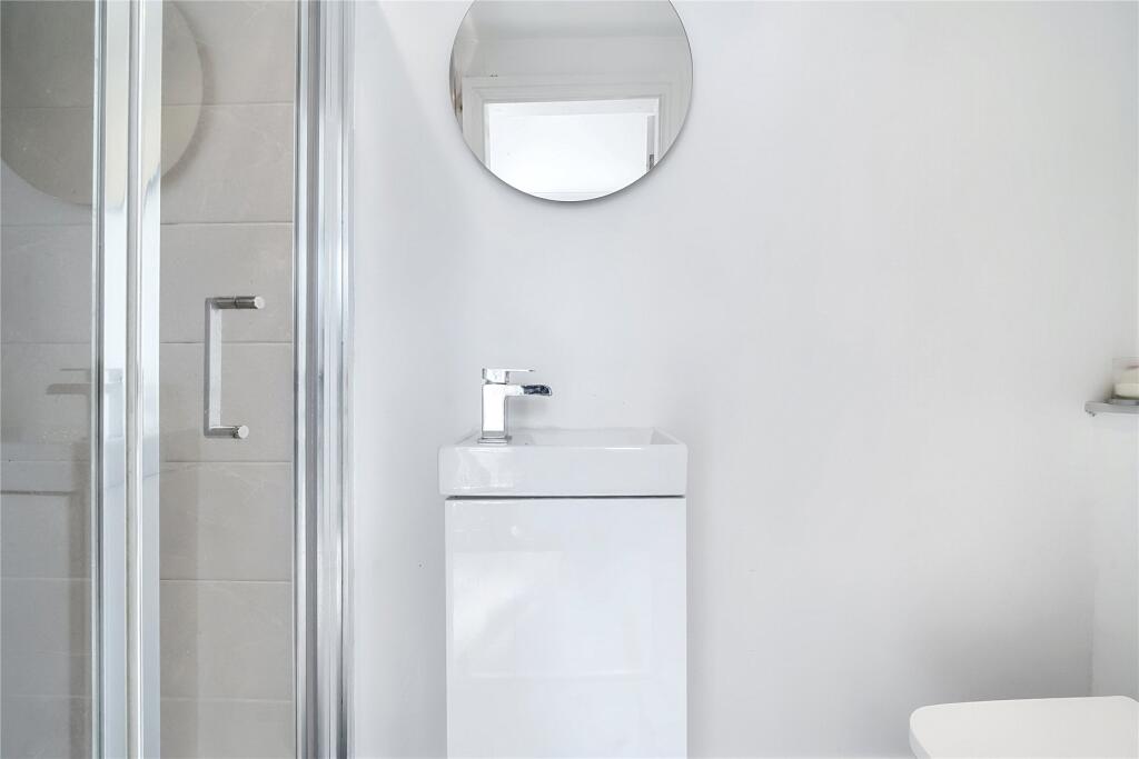 Downstairs shower Rm