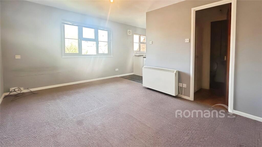 Living Area /Bedroom