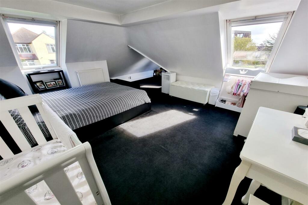 BEDROOM 3: ON 1ST FLOOR