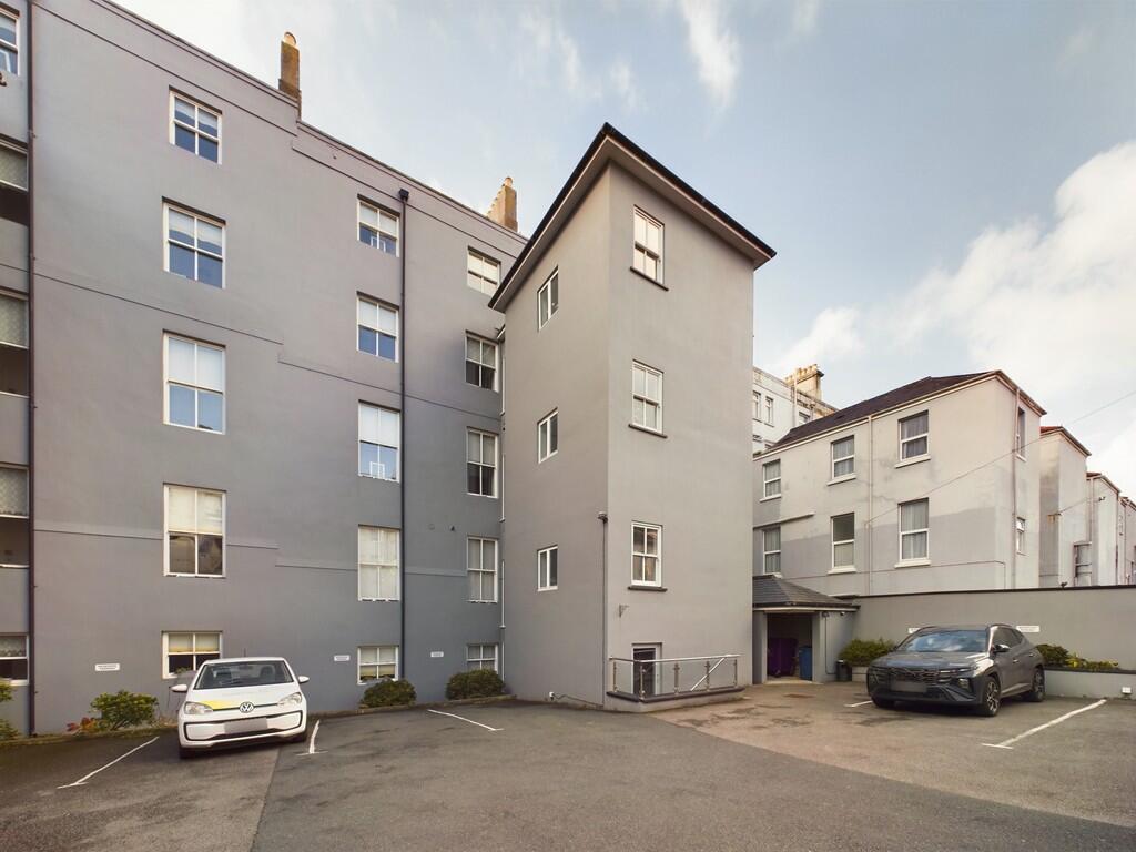 CAM02089G0-PR0415...