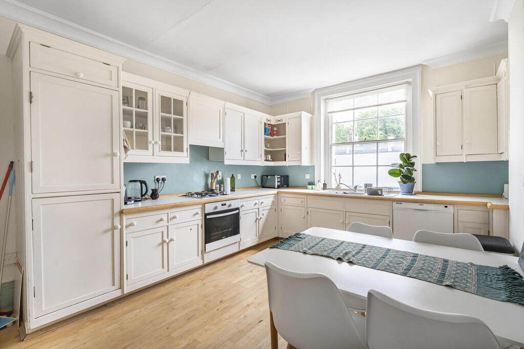 Kitchen/Dining