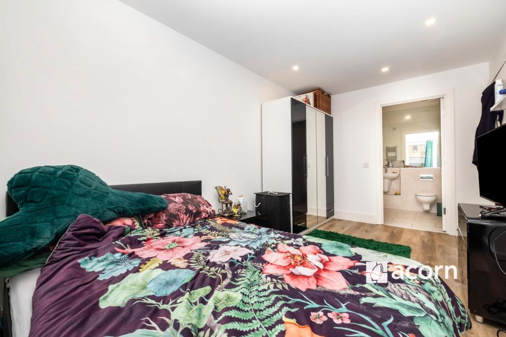 Bedroom 2 (2)