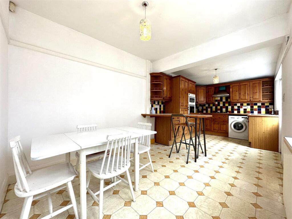 Breakfast Kitchen