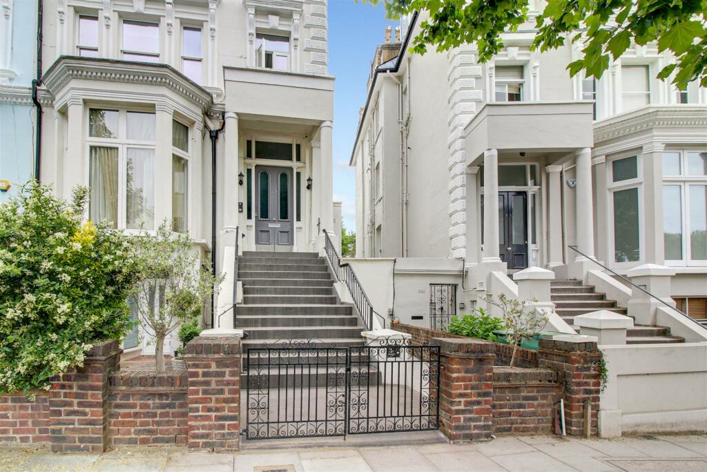 EXTERIOR-7.jpg