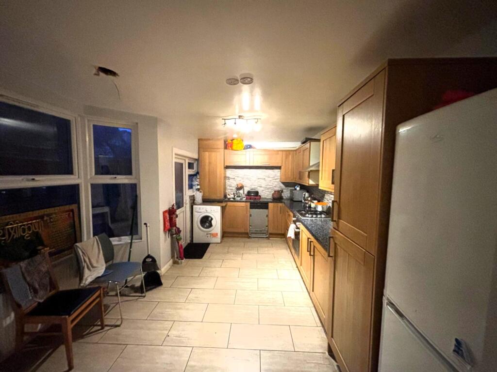 WhatsApp Image 2025-02-11 at 09.37.37 (3)