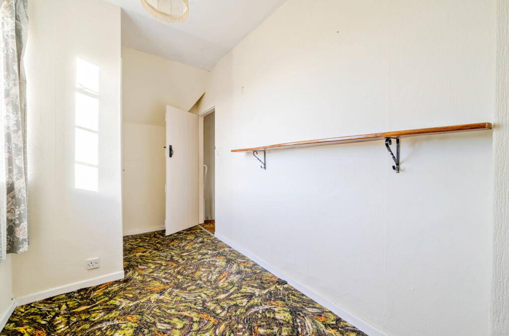 1386791-2-6931a52...