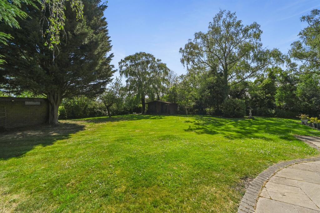 Weald Hall Lane