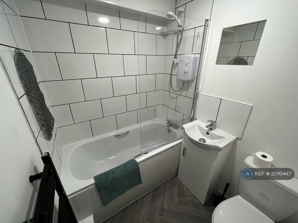 Bathroom (Shared Between 2 Tenants Only))