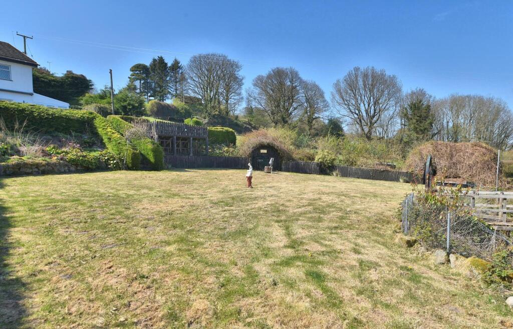 LOWER GARDEN
