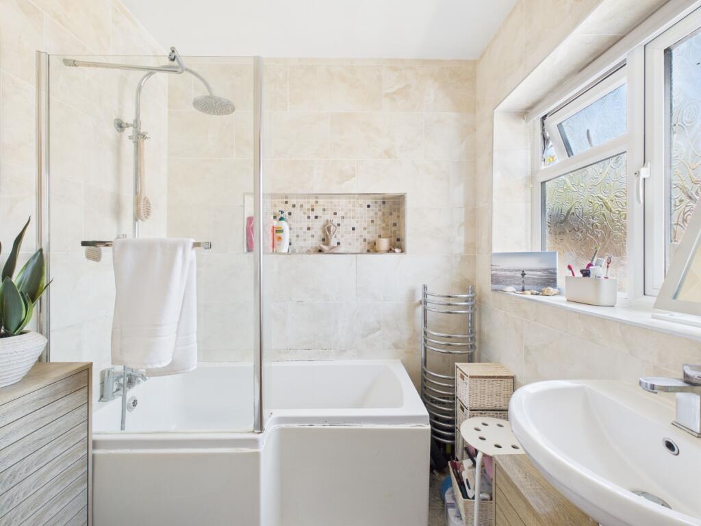 CAM04922G0-PR0047-STILL006