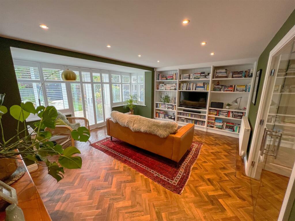 Living Room A.JPG