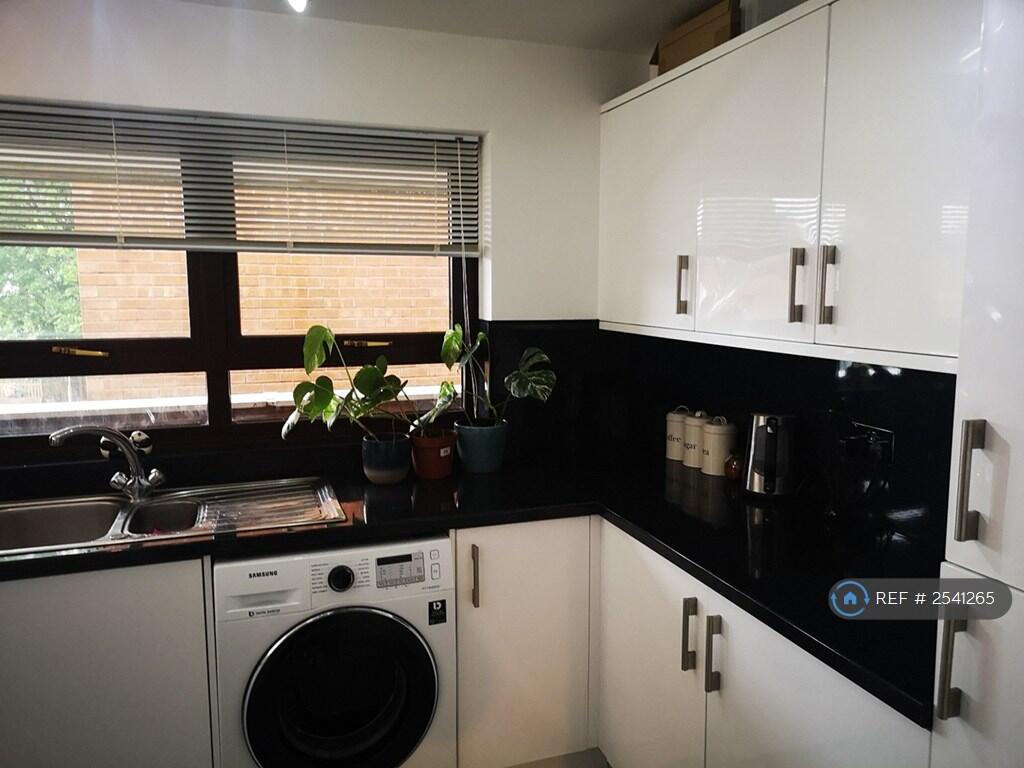 Kitchen 2 