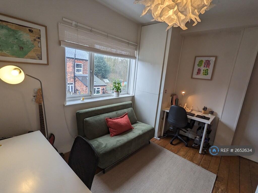 Front Double Bedroom With Walk In Wardrobe