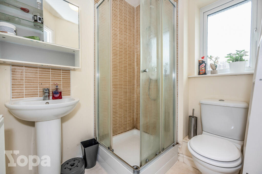 Master Bedroom En-suite