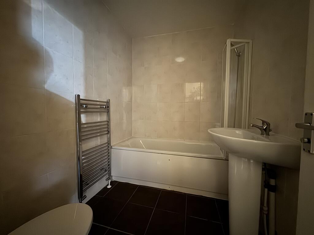 Bath/WC 2