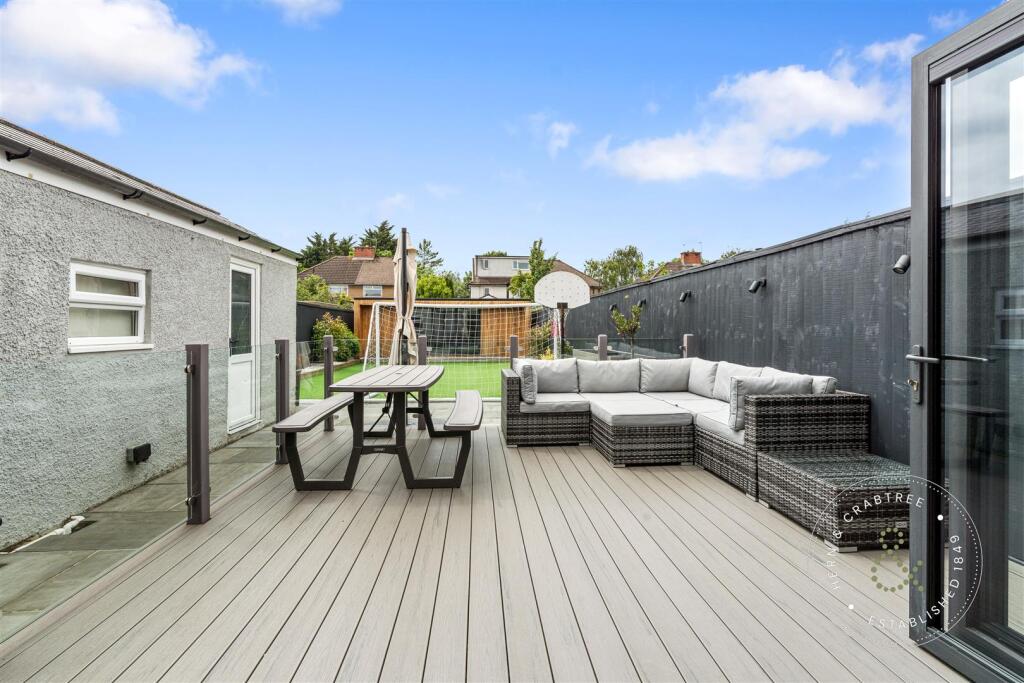 St Asaph Close, HernCrabtree (14).jpg