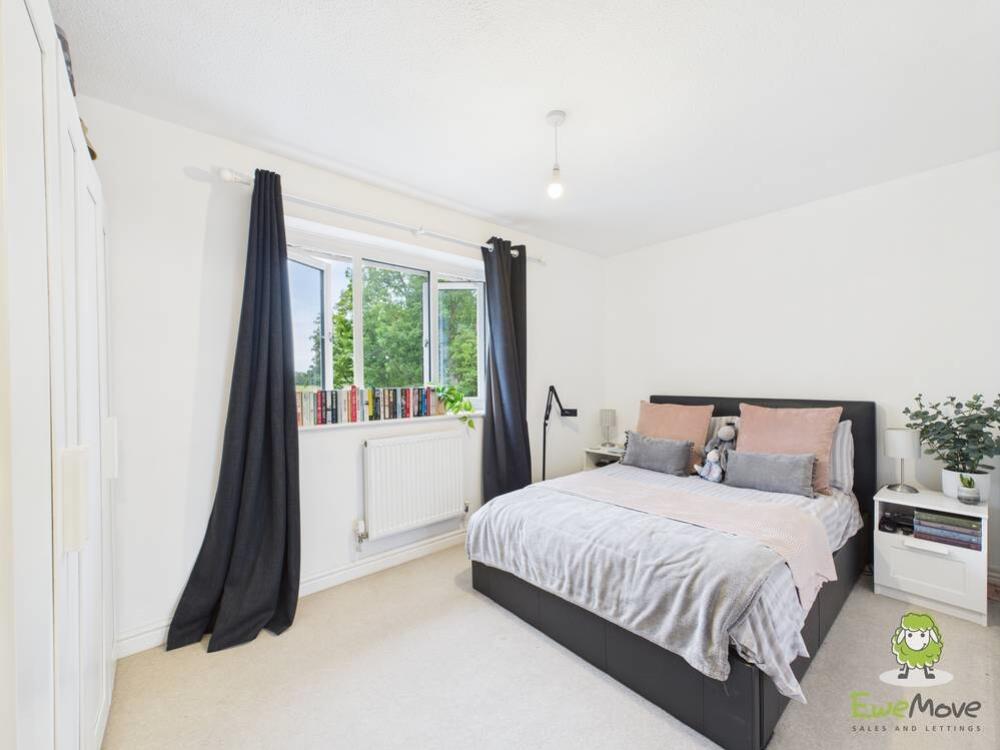 Master Bedroom EmilyDimelowEwemoveWhitchurchandNan