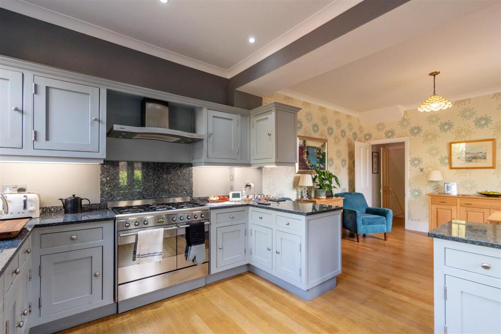 Dining Kitchen Aspect 5.jpg