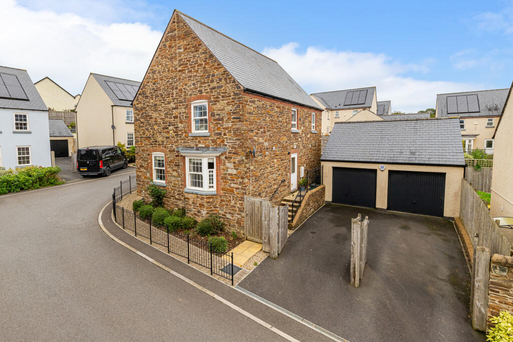 A04 - 16 Orchard Road, Brixton - 250919