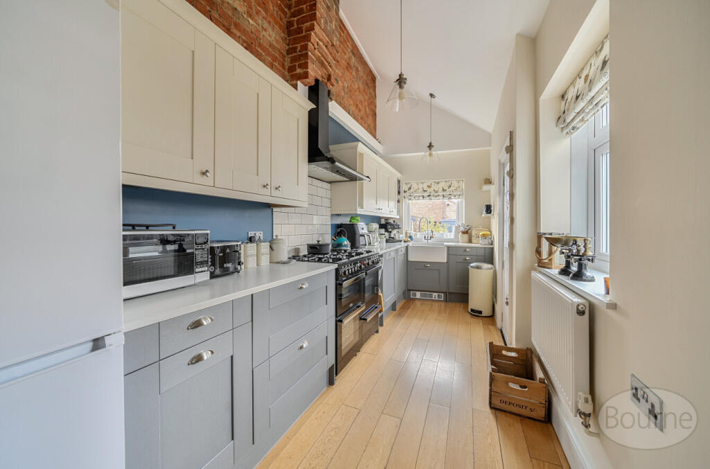 e2a94220-6f0c-473...