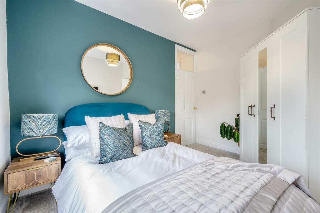 8627610-interior23.jpg