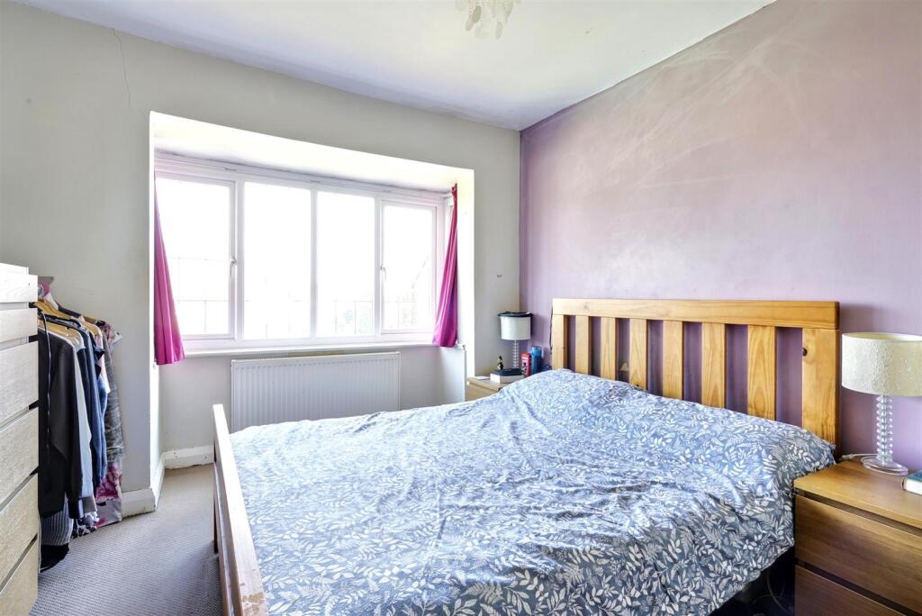 Bedroom 1_2.jpeg