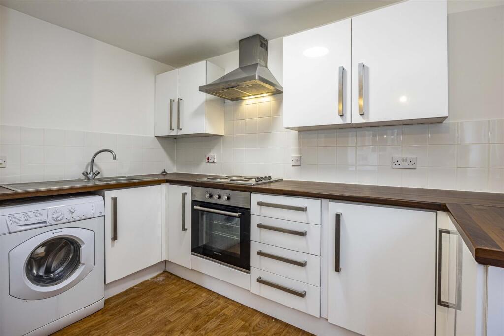 Chardlace Walk, Nottingham