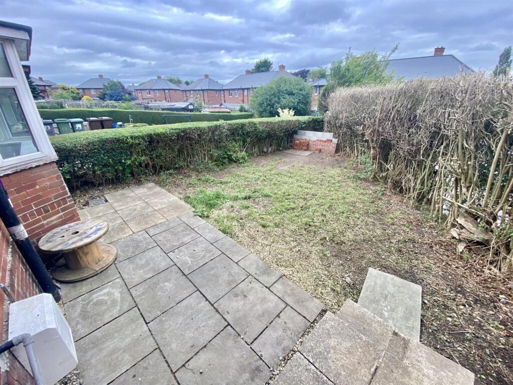 Bramleys Estate Agents - Cross Road - Mirfield (15
