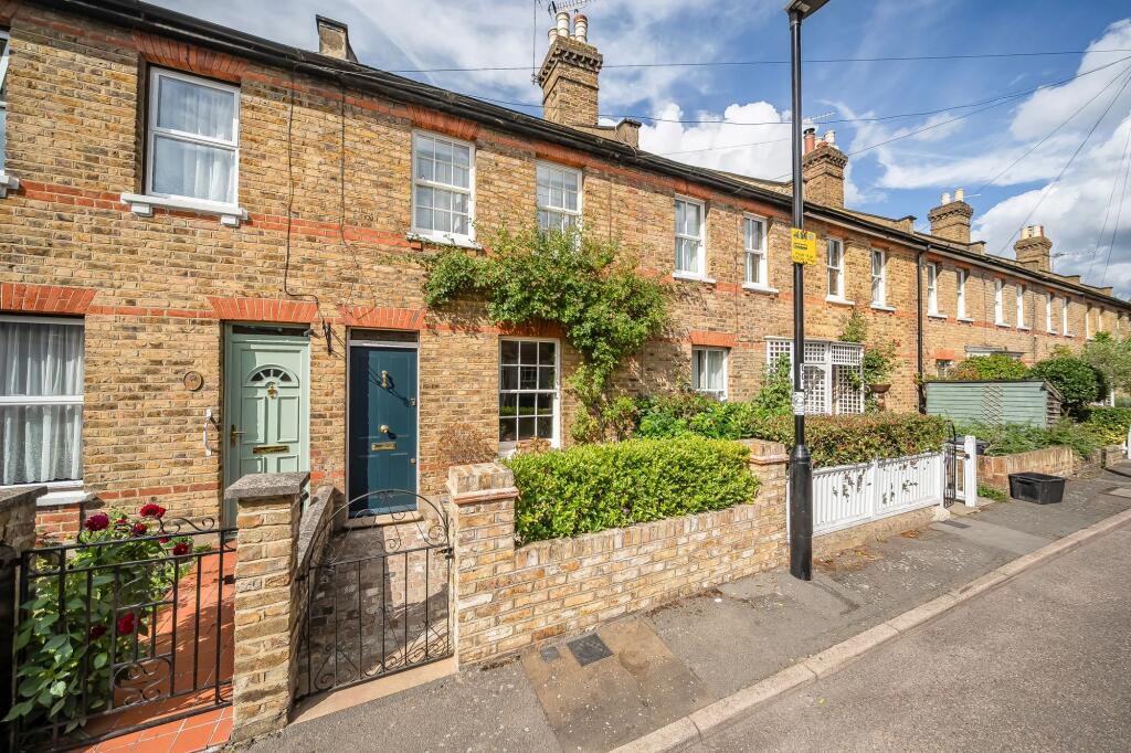 Evelyn Road, Ham, TW10