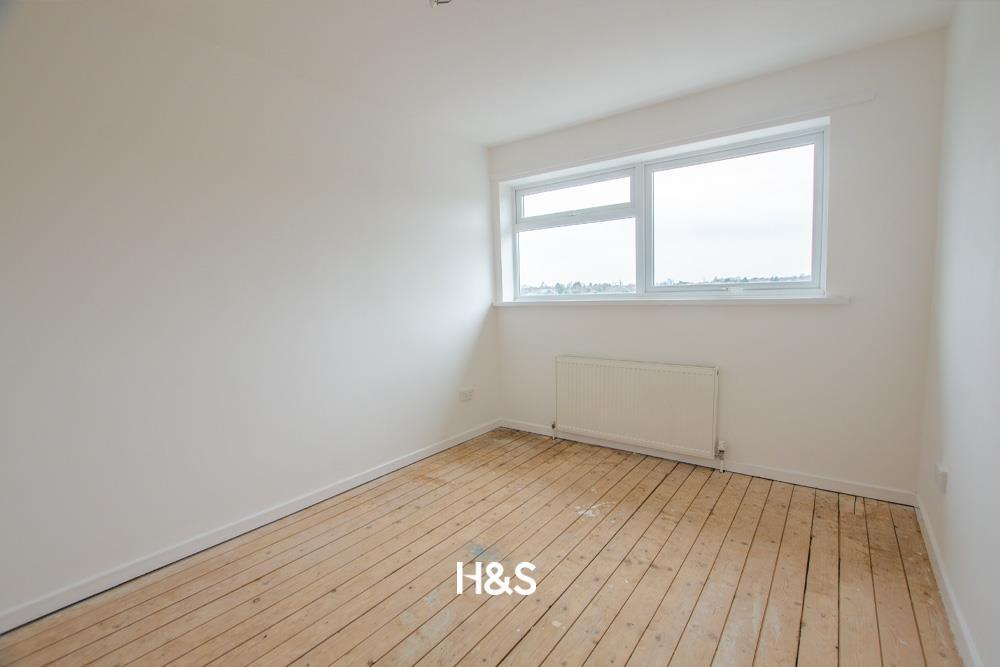118 dawberry fields road - bedroom 2.jpg