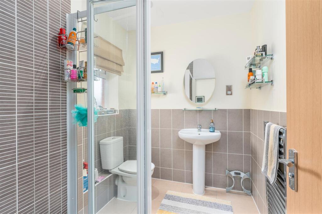 13 Claypits Close, Banbury-19.jpg